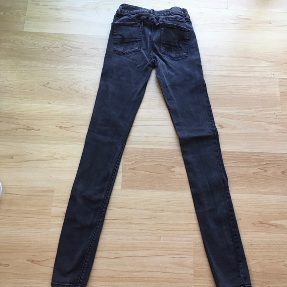 American Eagle Hi-Rise Skinny Jeans - Picture 3 of 6
